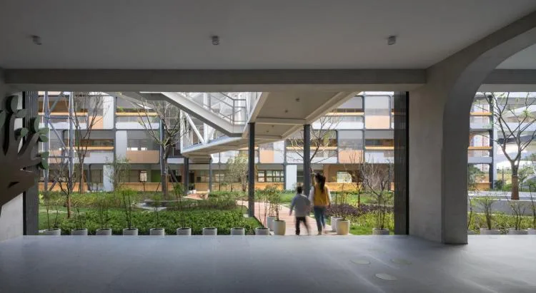 BIM建筑|秩序的启迪——上海市高安路第一小学华展校区 / 山水秀建筑事务所