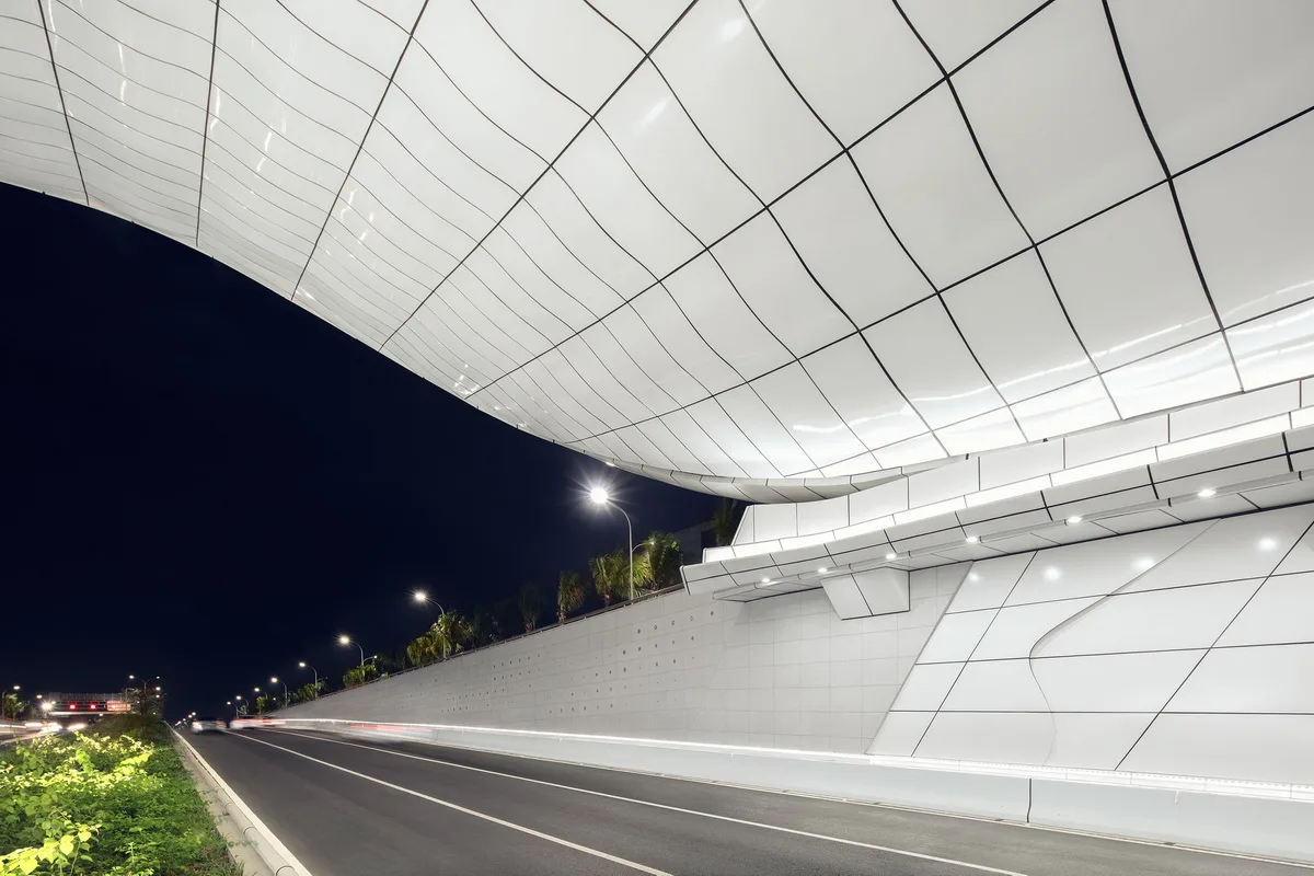 BIM建筑|海口文明东隧道光过渡设计：优雅纯洁的白色贝壳 / 槃达中国