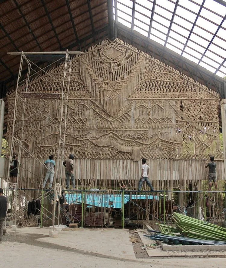 BIM建筑|巴厘岛海边的流苏“披风” ，传统手工艺的温度 / Agnes Hansella