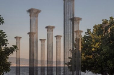 BIM建筑|艾杜雅多·特雷索迪在意大利海岸安装“歌剧”装置-BIM建筑网