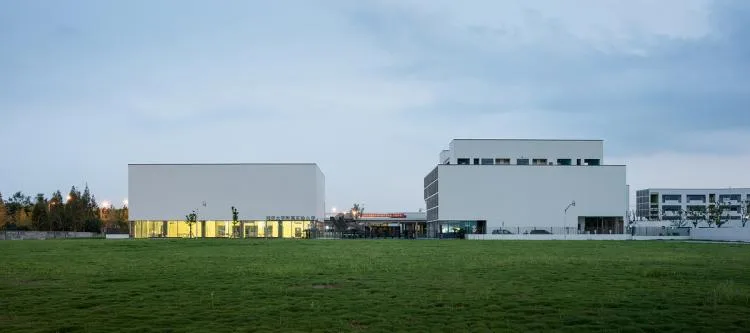 BIM建筑|同济大学附属实验小学 / 刘宇扬建筑事务所
