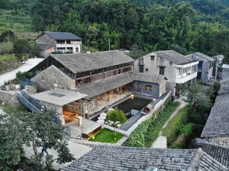 BIM建筑|小岙中通文化驿站：古朴村落中悠然而居 / 众生设计