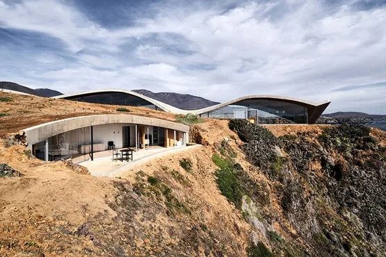 BIM建筑|西泽立卫在智利设计波浪状混凝土屋顶度假屋
