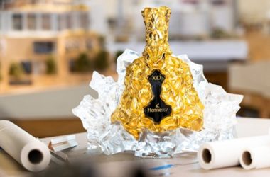 BIM建筑|盖里为纪念轩尼诗X.O.150周年设计酒瓶-BIM建筑网