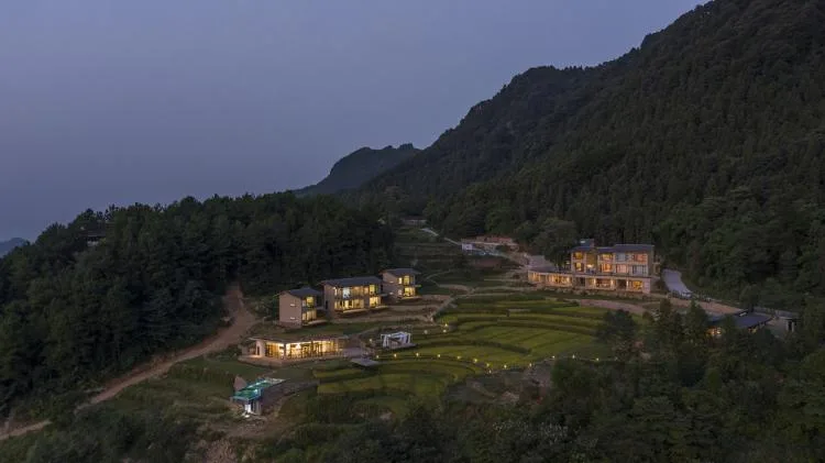 BIM建筑|可居可游，在半山稻田之间：重庆垫江巴谷宿集建筑设计 / 三文建筑