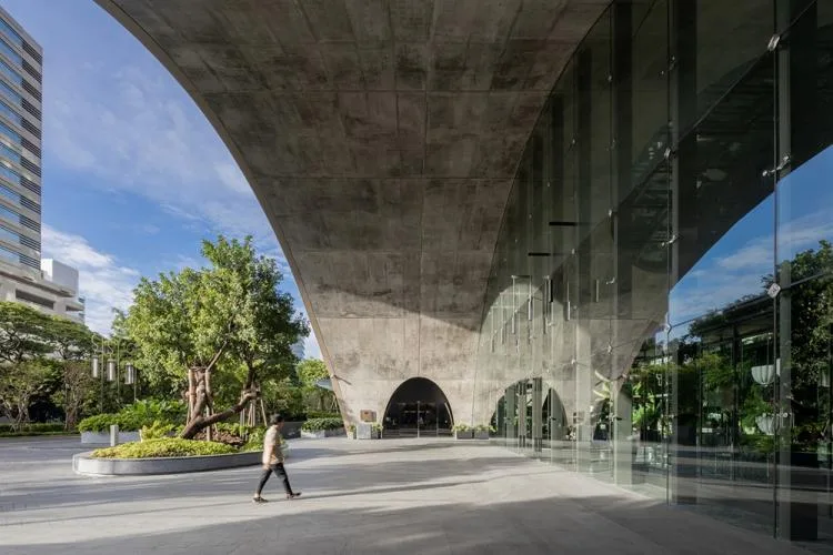 BIM建筑|辛德霍恩凯宾斯基酒店，在城市绿地中“跳舞” / Plan Architect