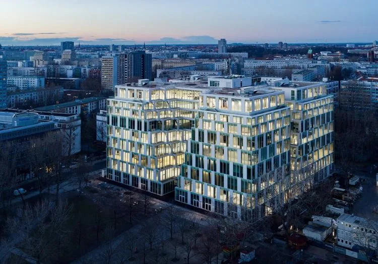 BIM建筑|递进立面，柏林上城综合体UP! Berlin / JASPER ARCHITECTS
