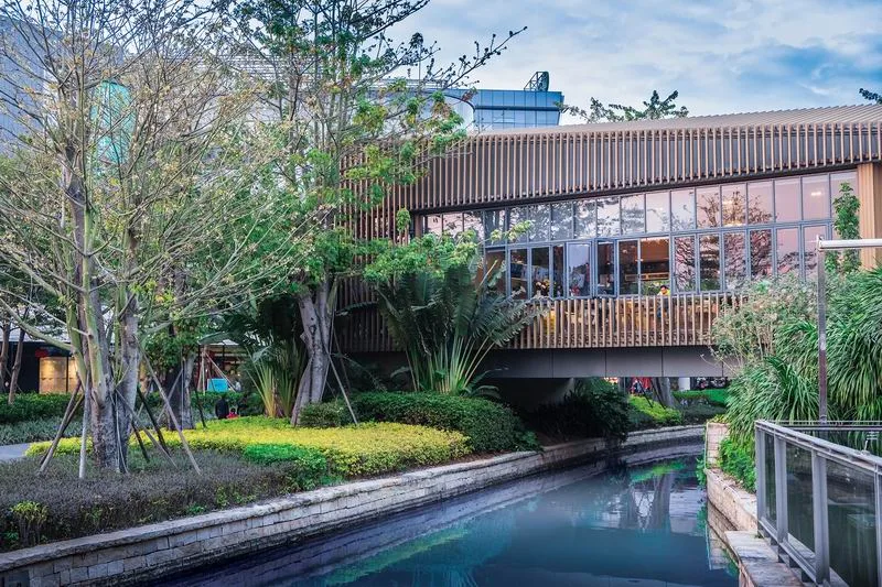 BIM建筑|深圳华侨城欢乐海岸，现代与传统的交融 / Laguarda.Low Architects (LLA)