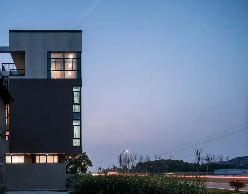 BIM建筑|登上福布斯的建筑师，用70w造出400平的“梯田之家” / 丰间建筑事务所