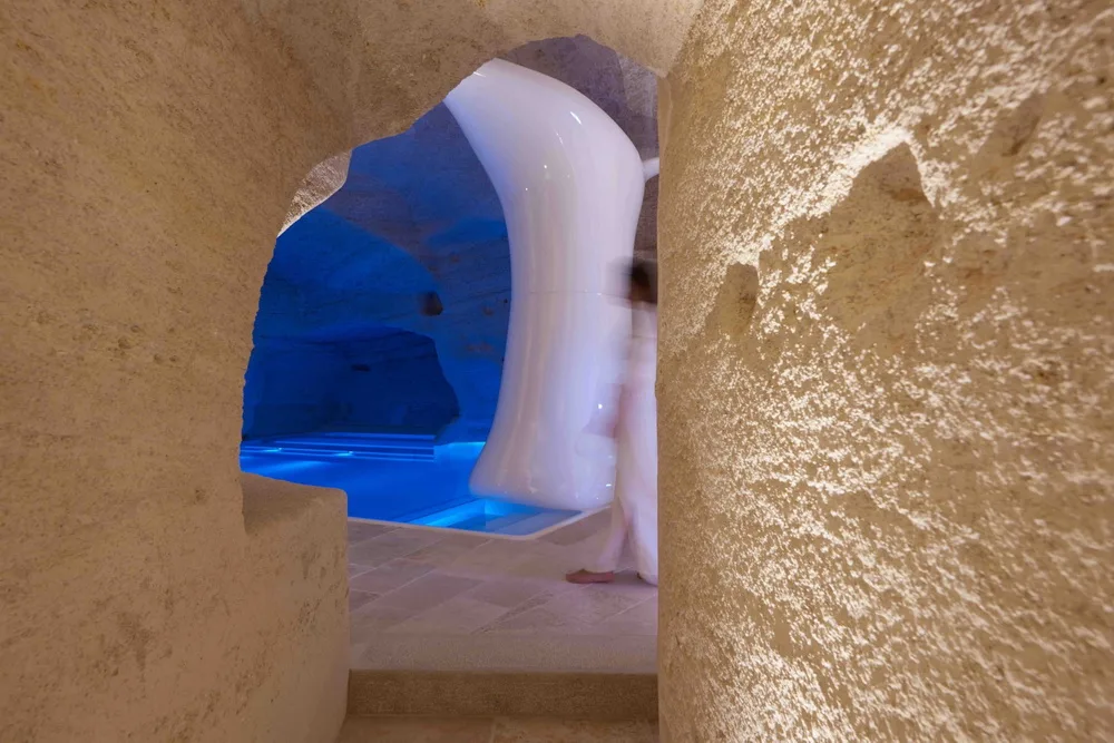 BIM建筑|Aquatio 洞穴酒店与水疗中心 / Simone Micheli