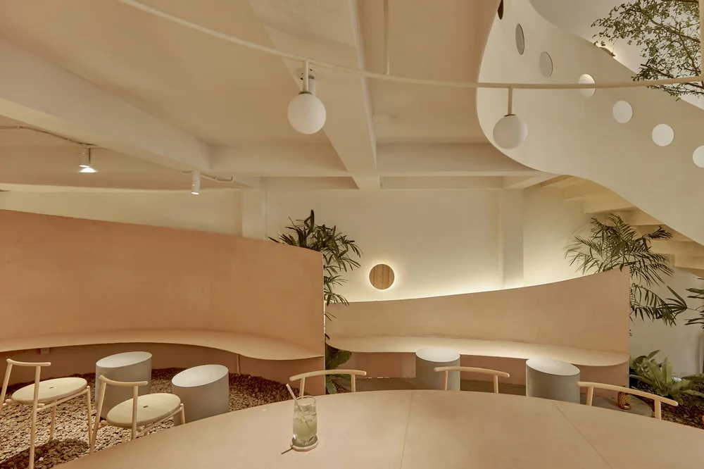 BIM建筑|越南鸟巢咖啡店/ Red5studio+Ben Decor