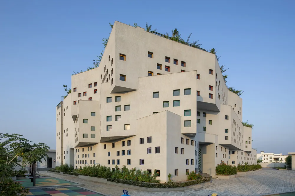 BIM建筑|灵感来源于动画片里的三角奶酪！/SferaBlu Architects