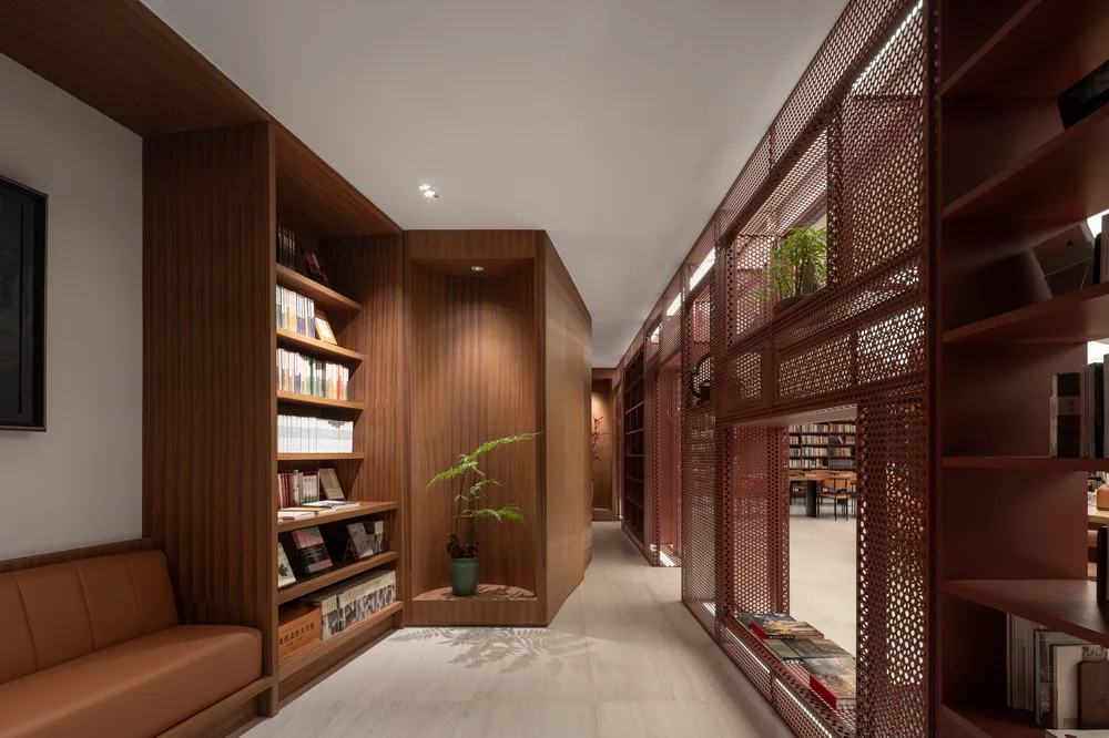 BIM建筑|将大酉山和小酉山藏于让努维尔的红色街道中/Wutopia Lab·俞挺