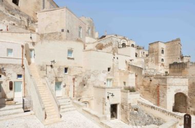 BIM建筑|Aquatio 洞穴酒店与水疗中心 / Simone Micheli-BIM建筑网