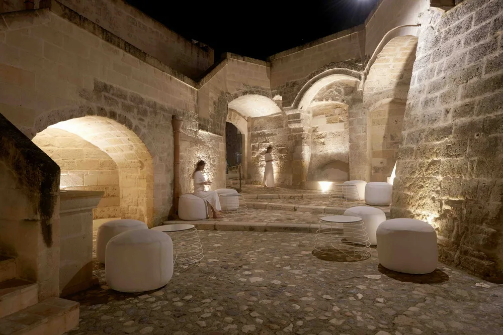 BIM建筑|Aquatio 洞穴酒店与水疗中心 / Simone Micheli