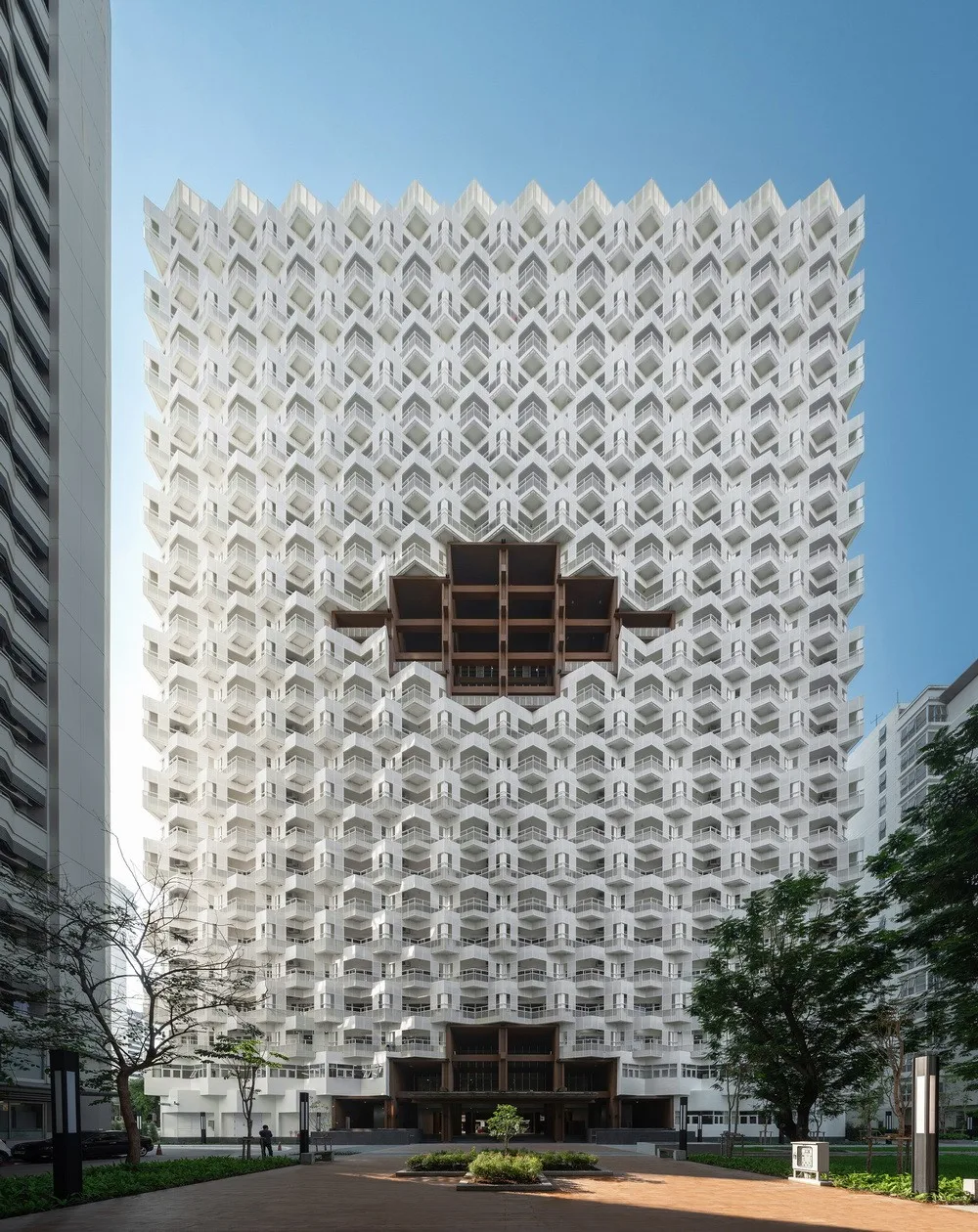 BIM建筑|白衣天使的架空中庭宿舍楼/Plan Architect