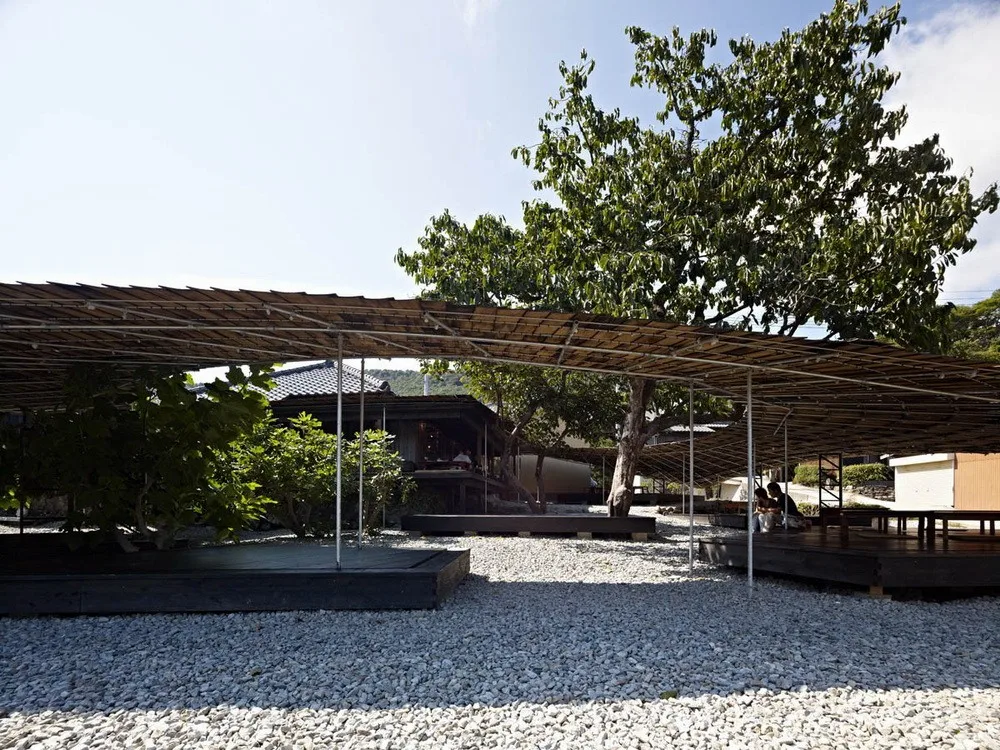 BIM建筑|用废弃的房子改造成的艺术餐厅 / Atelier Ryo Abe Works