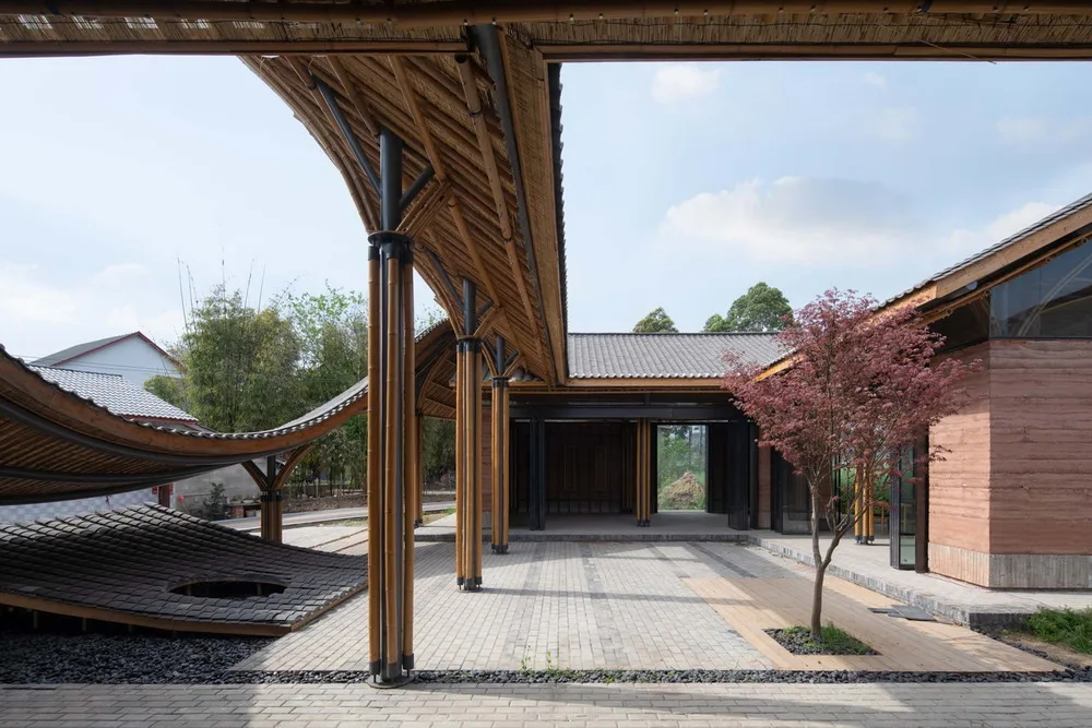 BIM建筑|成都金堂圆觉寺村村民中心 / 在行建筑