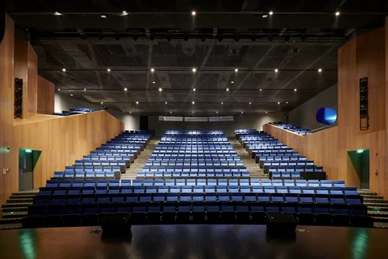 BIM建筑|开放建筑工作室设计“蓝鲸”图书馆
