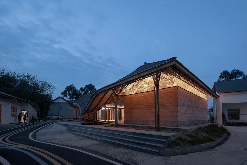 BIM建筑|成都金堂圆觉寺村村民中心 / 在行建筑