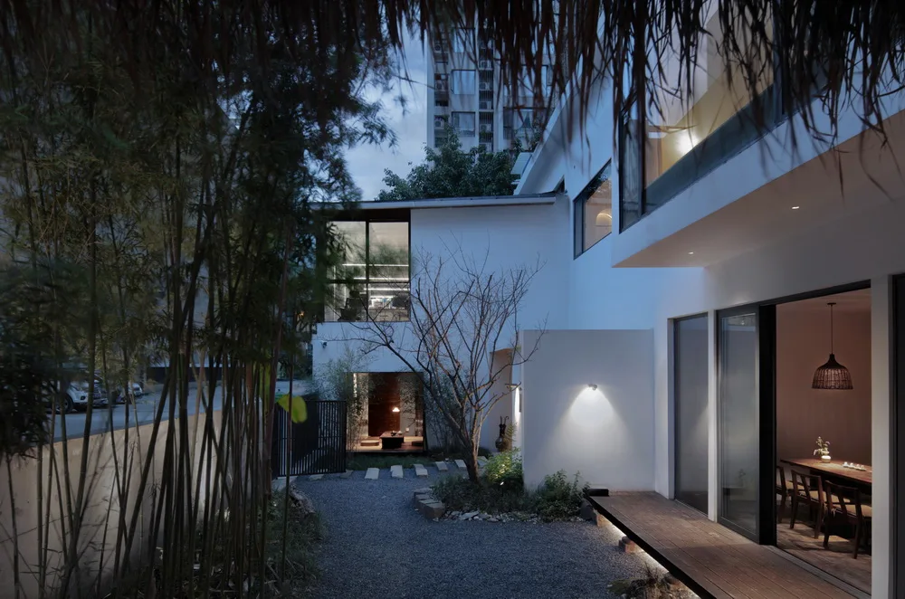 BIM建筑|在成都城中安放一片山林，是以不知春斋茶宿/ 时地建筑