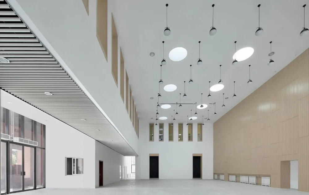 BIM建筑|清华大学南区食堂及就业指导中心 / 清华大学建筑学院素朴建筑工作室