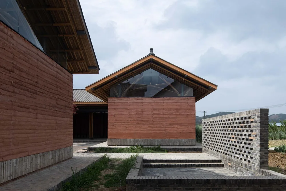BIM建筑|成都金堂圆觉寺村村民中心 / 在行建筑