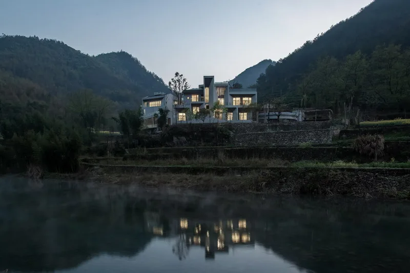 BIM建筑|山涧房 / 来建筑设计工作室