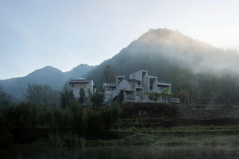 BIM建筑|山涧房 / 来建筑设计工作室