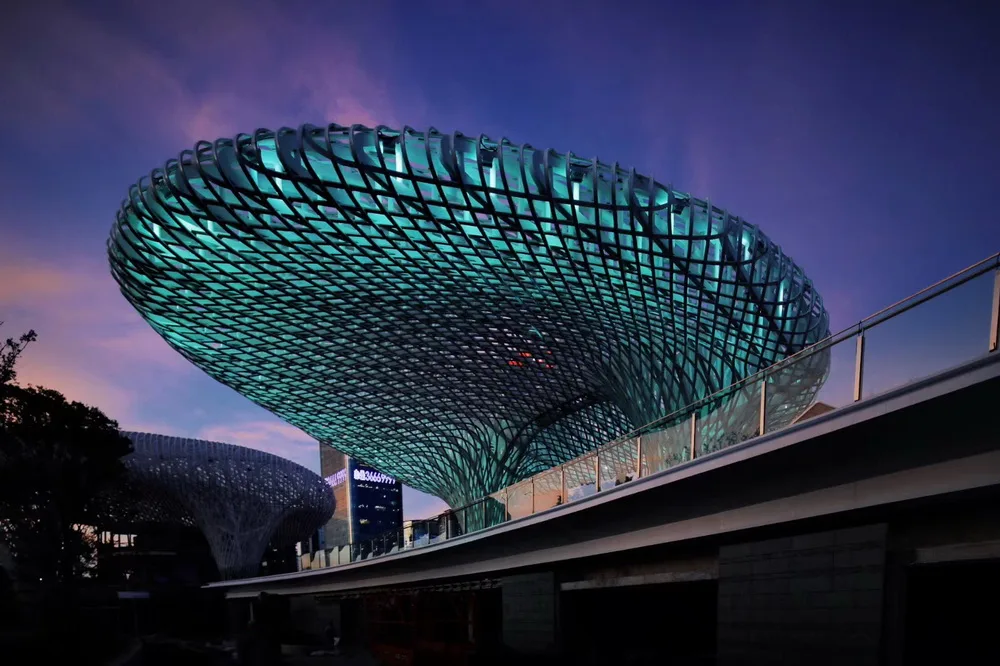 BIM建筑|点亮都市“明珠”：深圳宝安欢乐港湾东岸集群建筑设计 / Laguarda.Low Architects