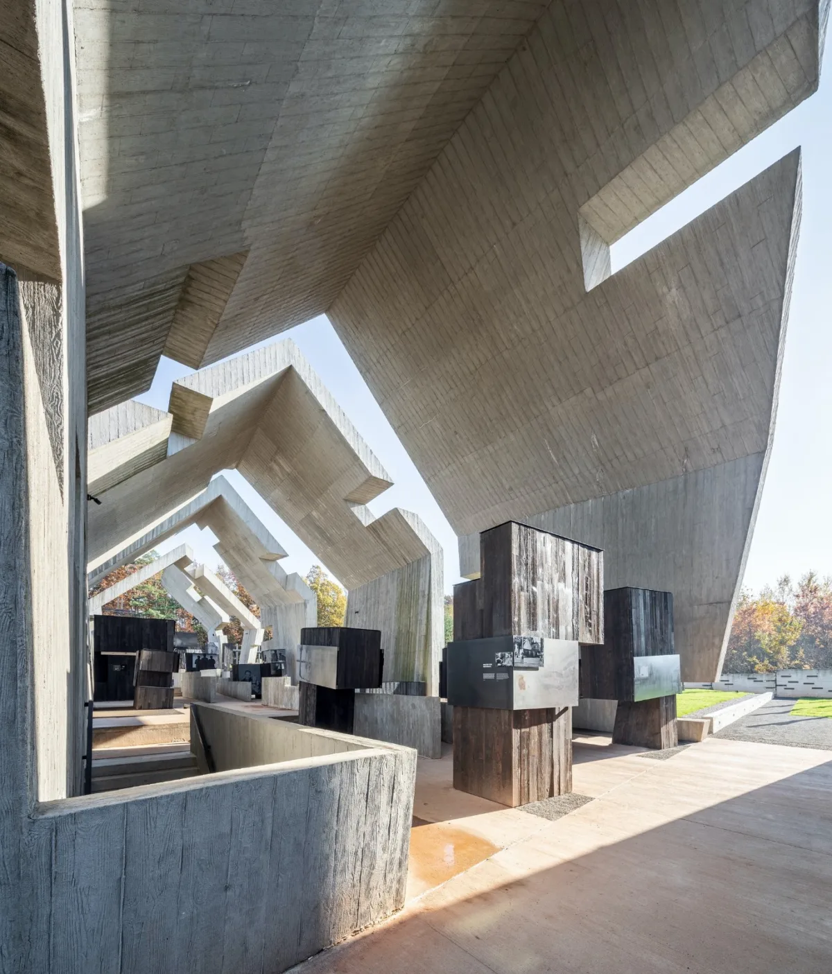 BIM建筑|波兰殉难者陵墓 / Nizio Design International