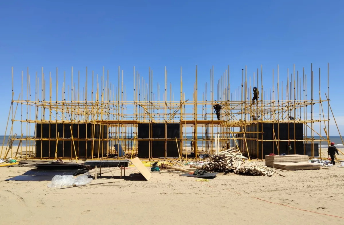 BIM建筑|晃神儿空间—阿那亚戏剧节“候鸟300”海滩临时美术馆/合木建筑工作室