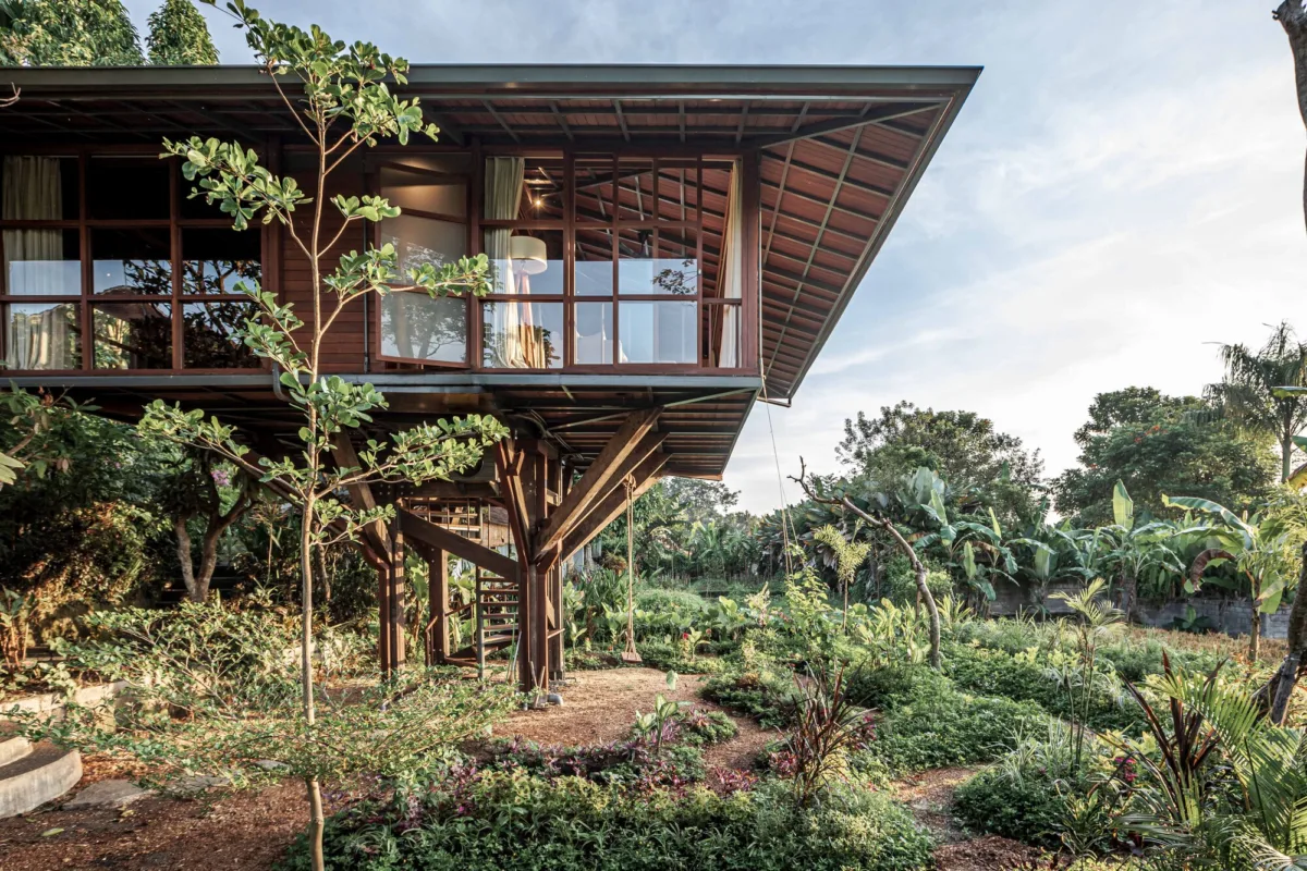 BIM建筑|梦想工作室，树屋 C / Stilt Studios