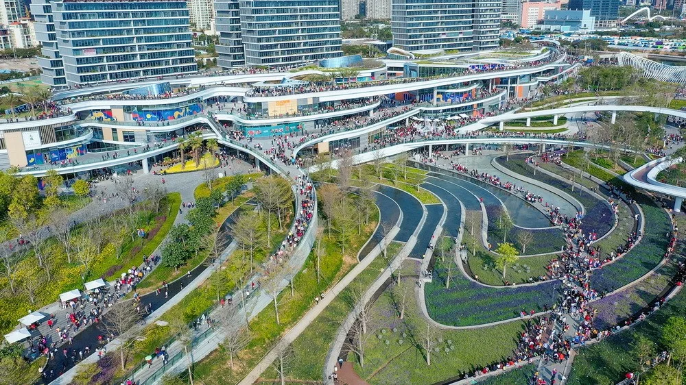BIM建筑|点亮都市“明珠”：深圳宝安欢乐港湾东岸集群建筑设计 / Laguarda.Low Architects
