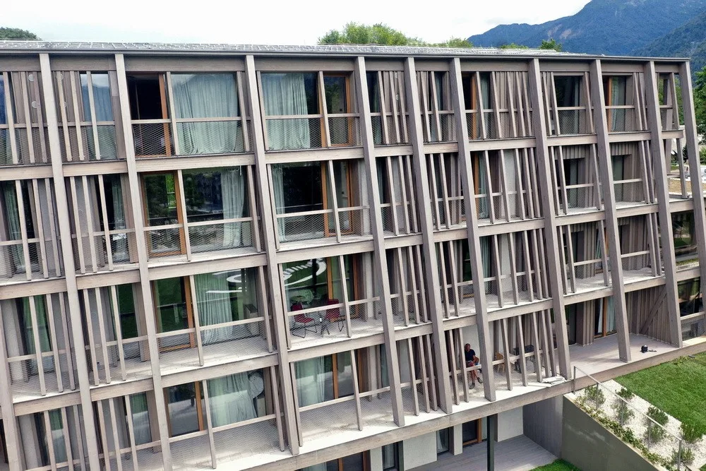 BIM建筑|Bohinj 酒店重建，文脉传承 / OFIS Architects