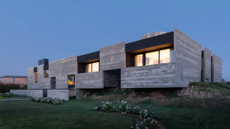 BIM建筑|Mono 住宅 / Patio Estudio