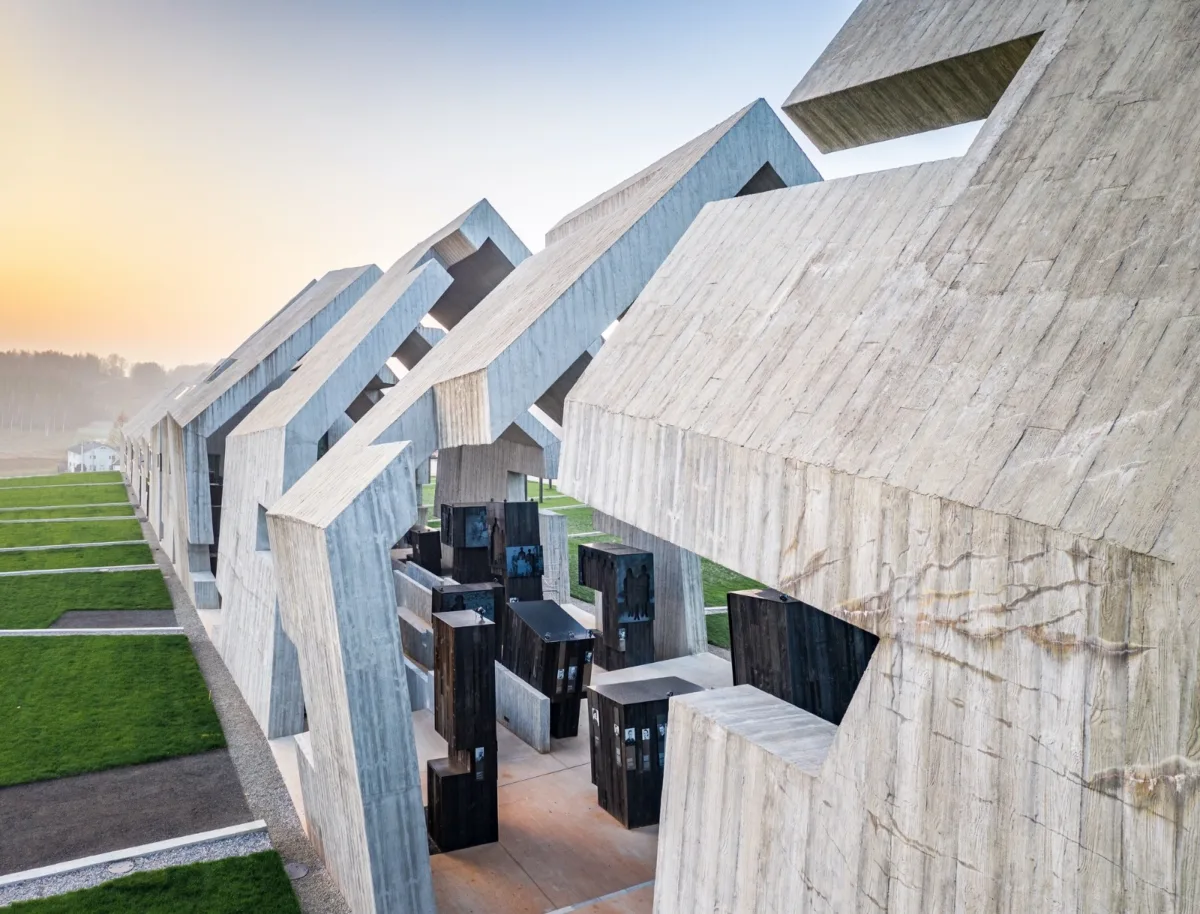 BIM建筑|波兰殉难者陵墓 / Nizio Design International