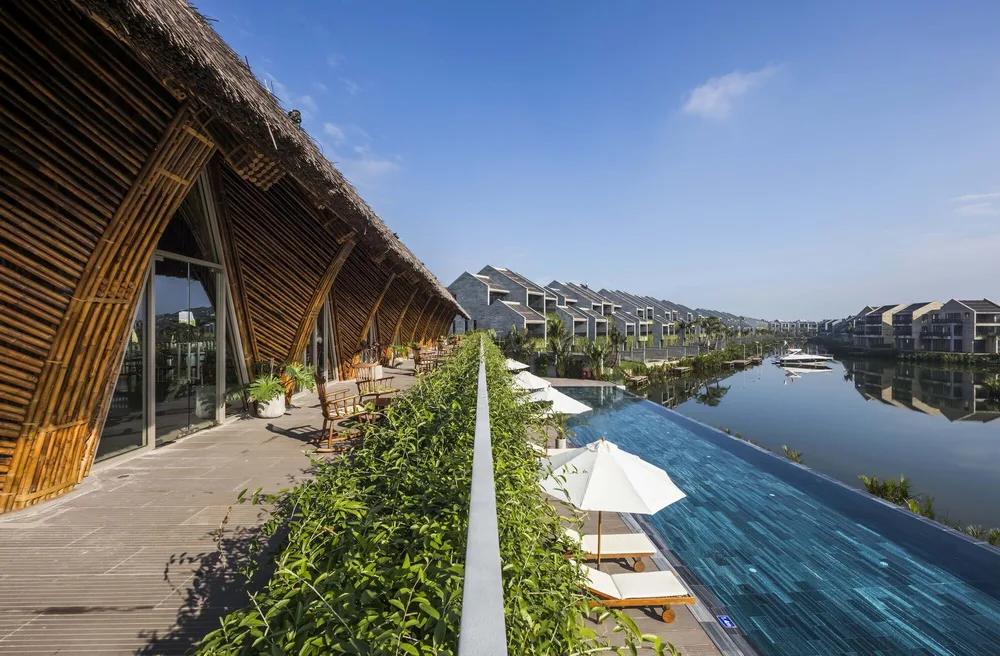 BIM建筑|大跨度拱形竹梁，Casamia 社区之家 / VTN Architects