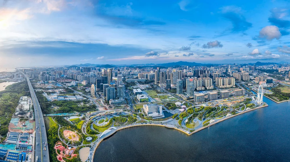 BIM建筑|点亮都市“明珠”：深圳宝安欢乐港湾东岸集群建筑设计 / Laguarda.Low Architects