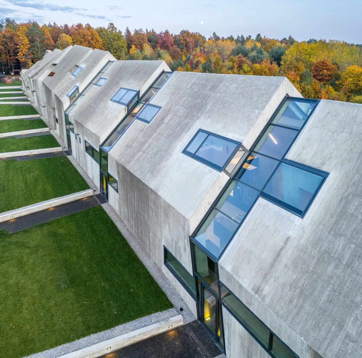 BIM建筑|波兰殉难者陵墓 / Nizio Design International