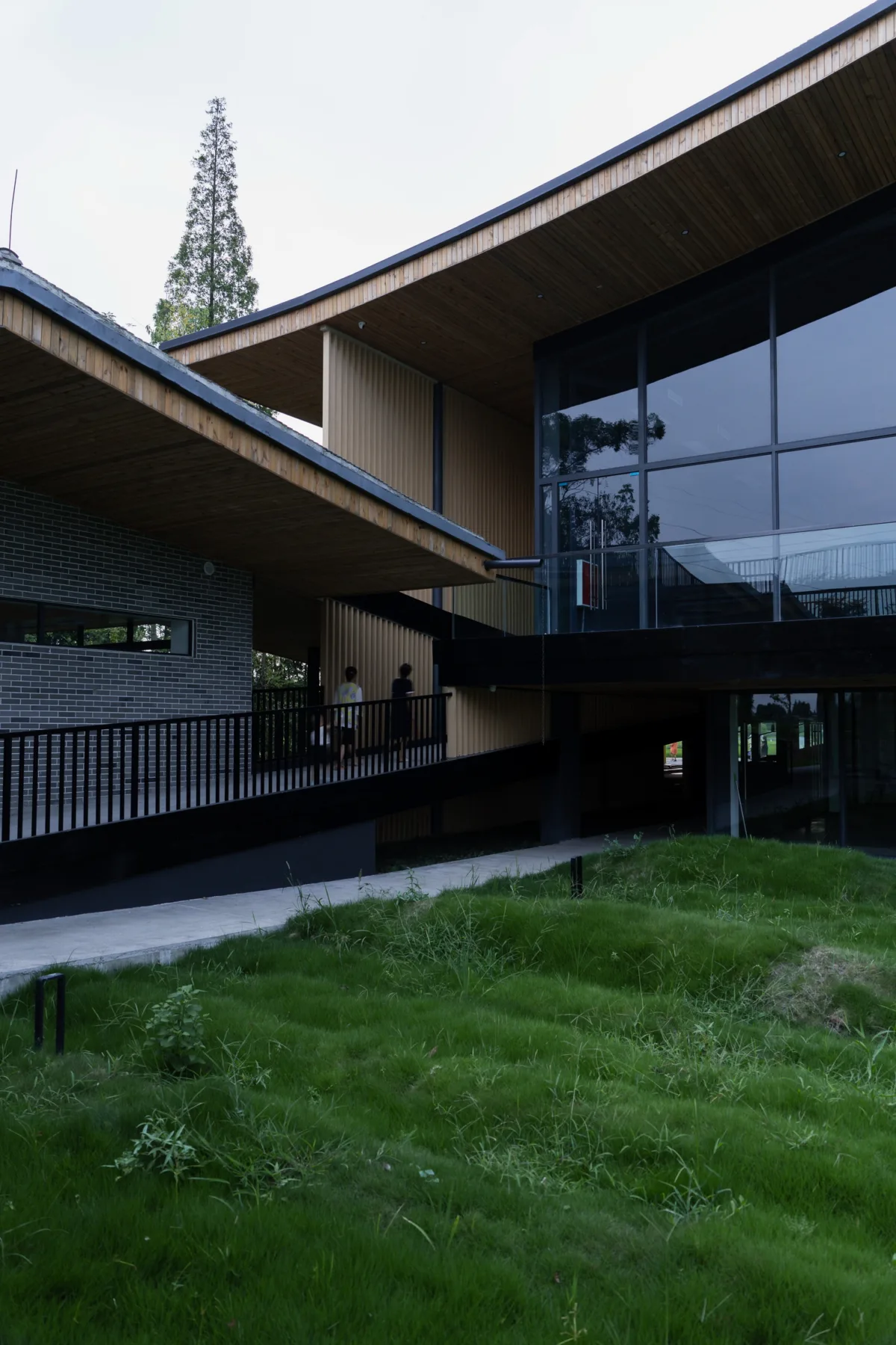 BIM建筑|最好的粮油在田间——耕田上的院子，村落中的乐园/小隐建筑事务所