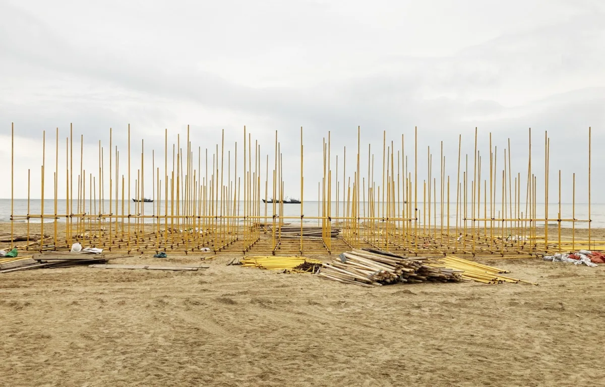 BIM建筑|晃神儿空间—阿那亚戏剧节“候鸟300”海滩临时美术馆/合木建筑工作室