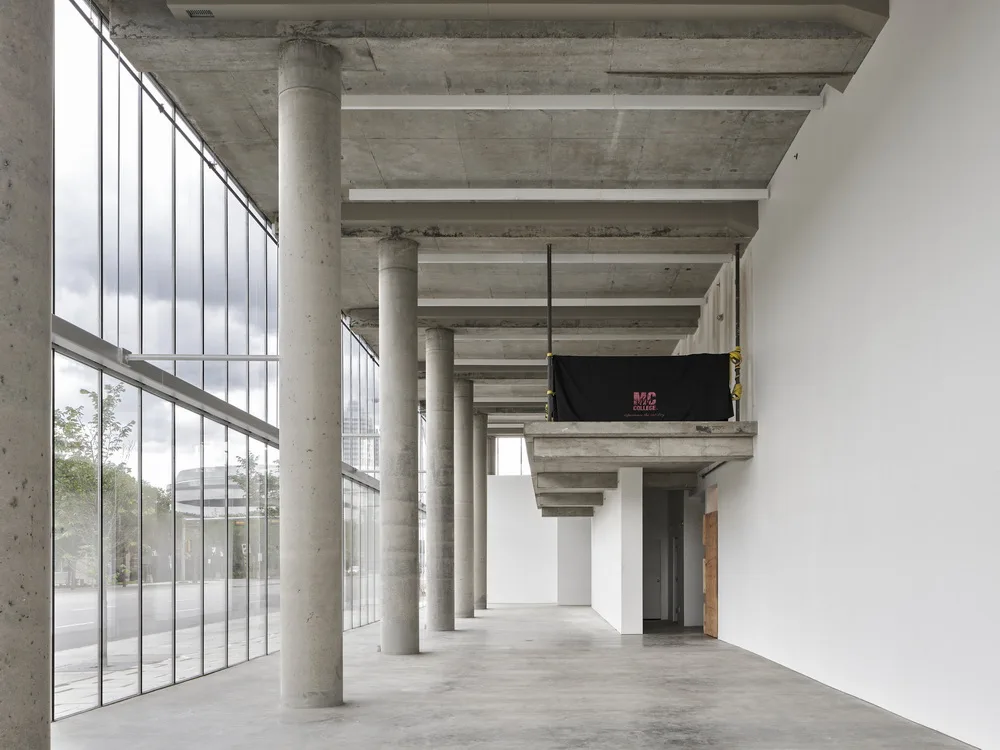 BIM建筑|Edge办公楼，太阳能板铺满立面 / Dub Architects