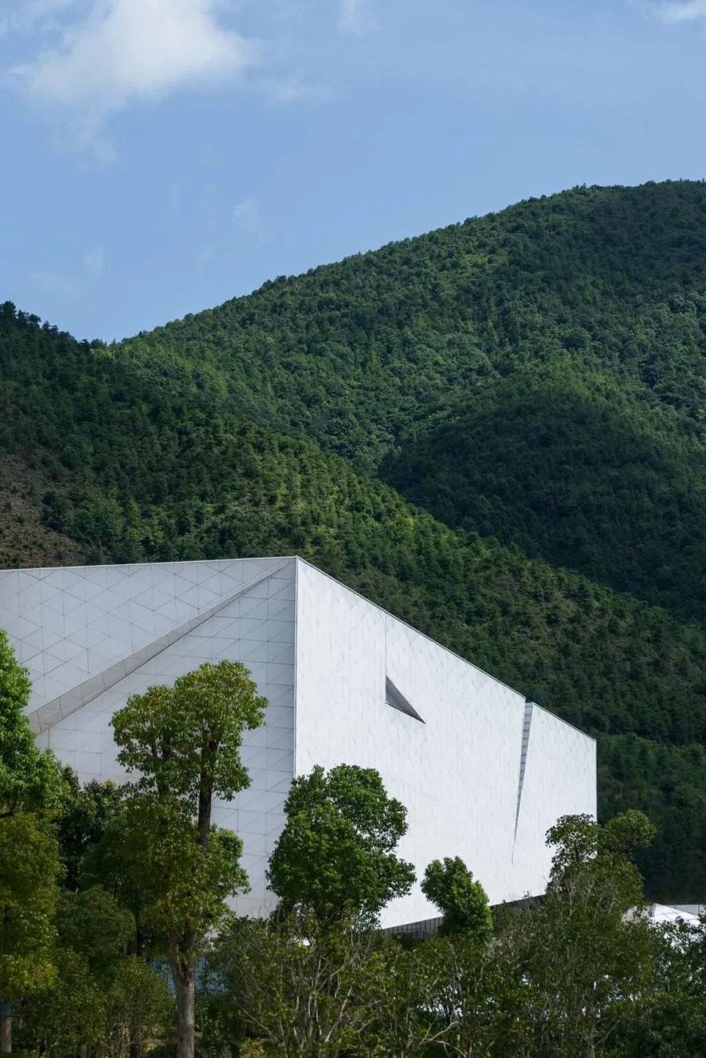 BIM建筑|南方红军三年游击战争纪念馆 / 华建集团上海建筑设计研究院