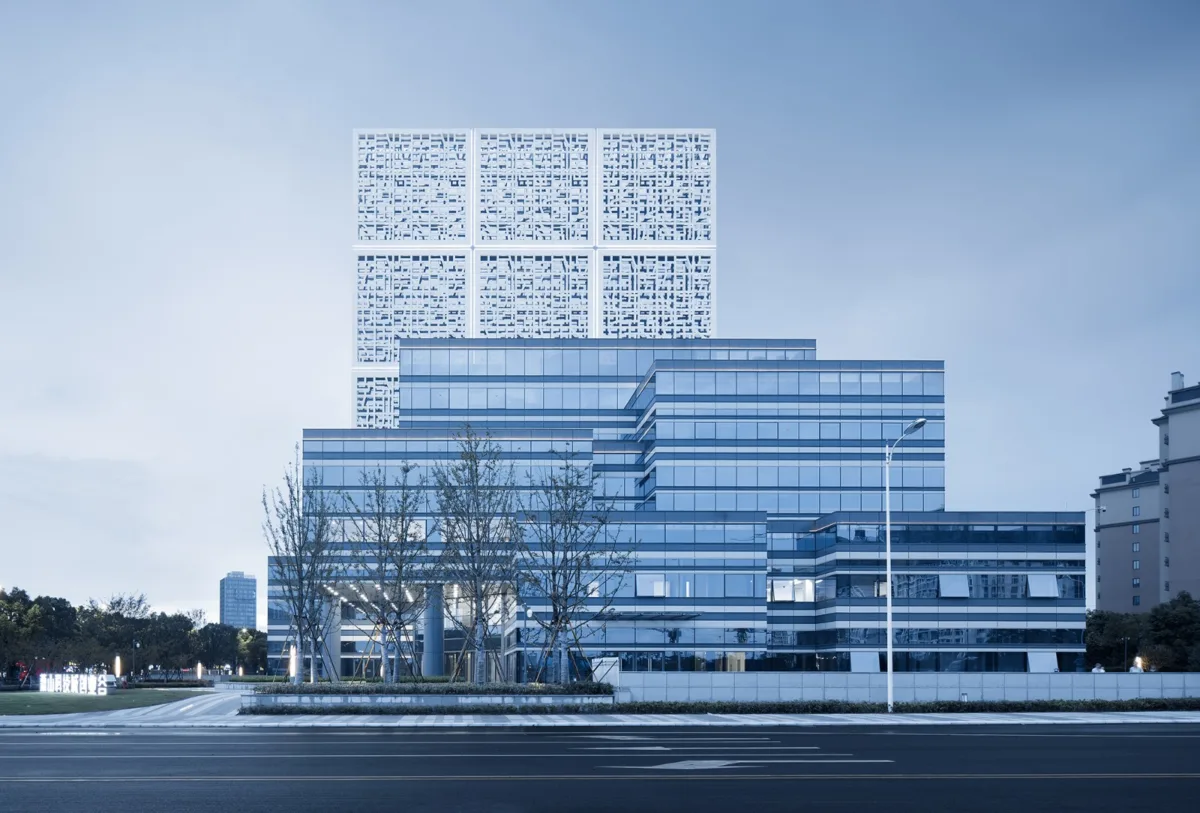 BIM建筑|“能量魔方” 萧山科技城创业谷 / 浙江大学建筑设计研究院有限公司
