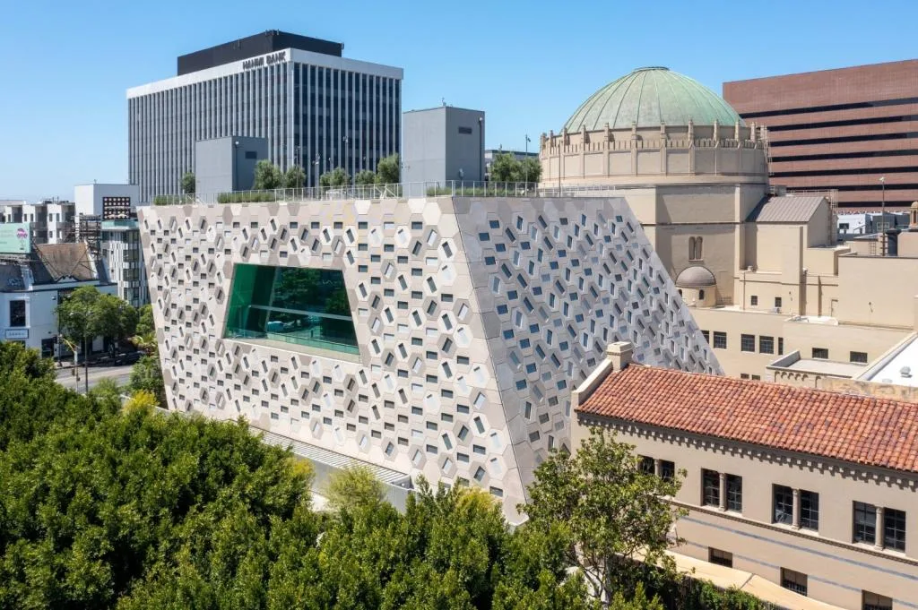 BIM建筑|奥黛丽·艾玛斯馆 / OMA 新作