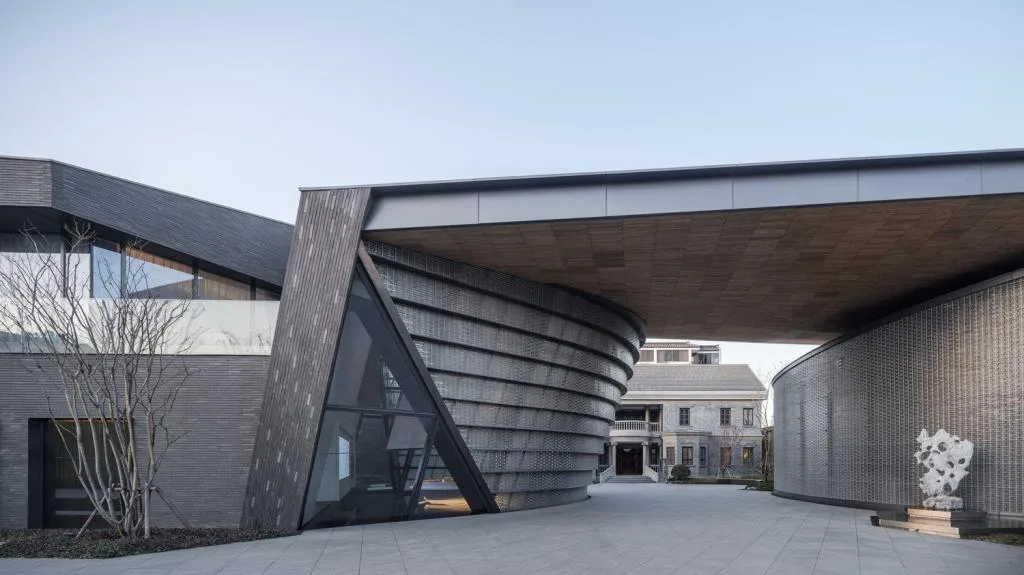 BIM建筑|苏州“狮子口”遗址环境保护与扩建 / 上海日清