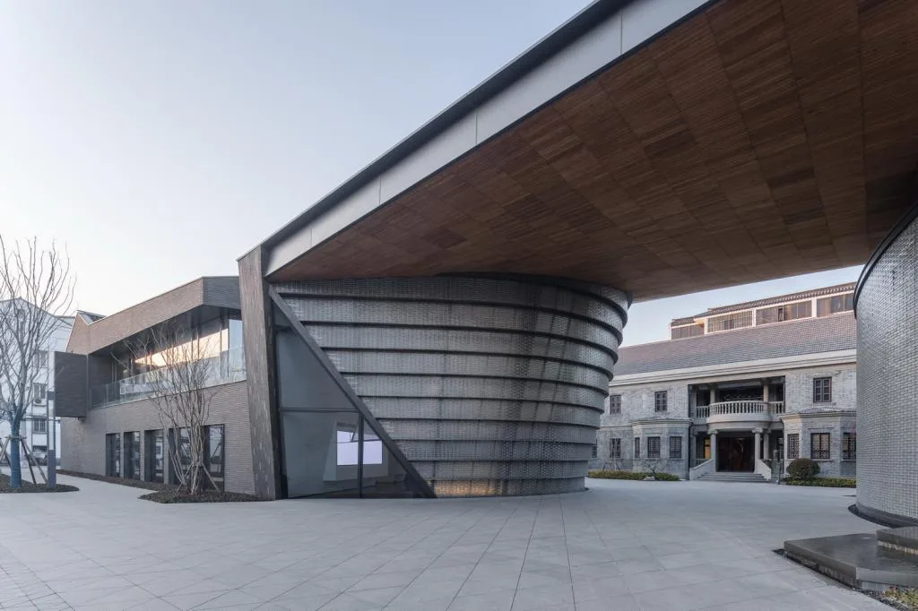 BIM建筑|苏州“狮子口”遗址环境保护与扩建 / 上海日清