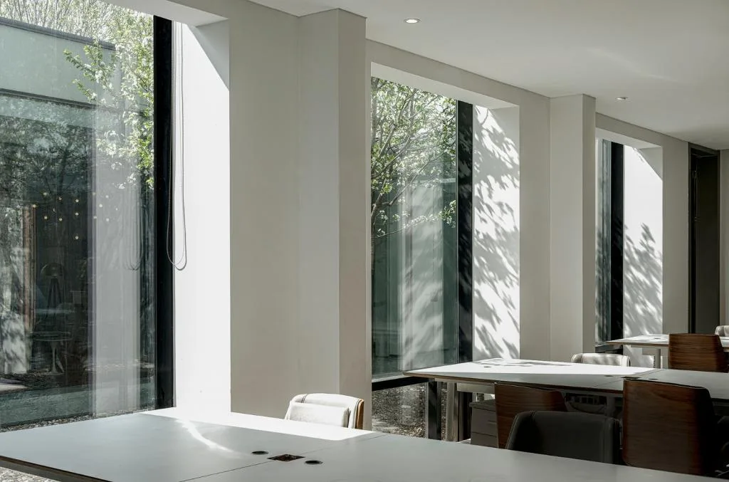 BIM建筑|坐落于北京郊野公园里的低碳友好型设计师工作室-东风3号院 / 中德行建筑设计