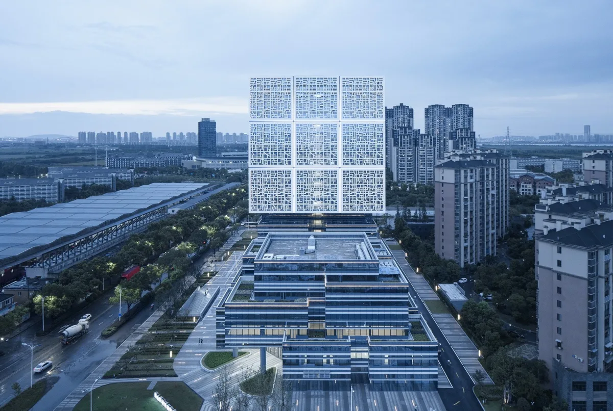 BIM建筑|“能量魔方” 萧山科技城创业谷 / 浙江大学建筑设计研究院有限公司